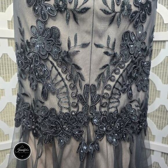Cachet Charcoal Applique Illusion Tulle Mermaid Evening Gown Size 4 - Picture 11 of 16